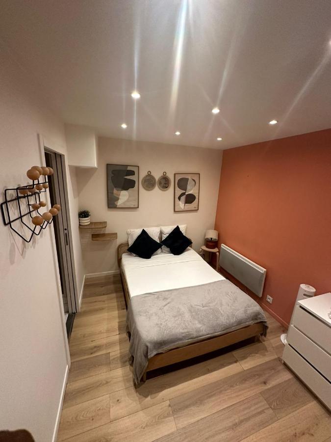 Appartamento Modern And Warm Fully Renovated Split Level Apart Steps Away From The Grands Boulevard Parigi Esterno foto